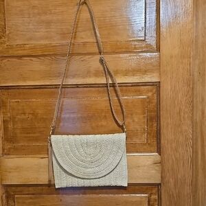 Straw Fold Over handbag with wristlet and adjustable strap